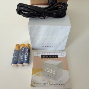 Cloudnola Block Clock with Cables